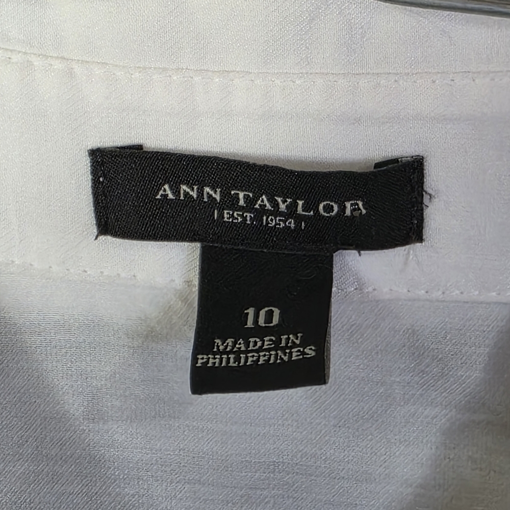 Ann Taylor White Sleeveless Button-Up Blouse Sz 10 - Picture 8 of 11